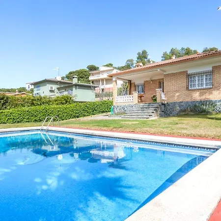 Villa Villa- Fina Lloret de Mar