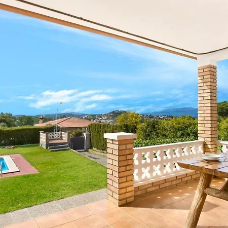 Villa- Fina Villa